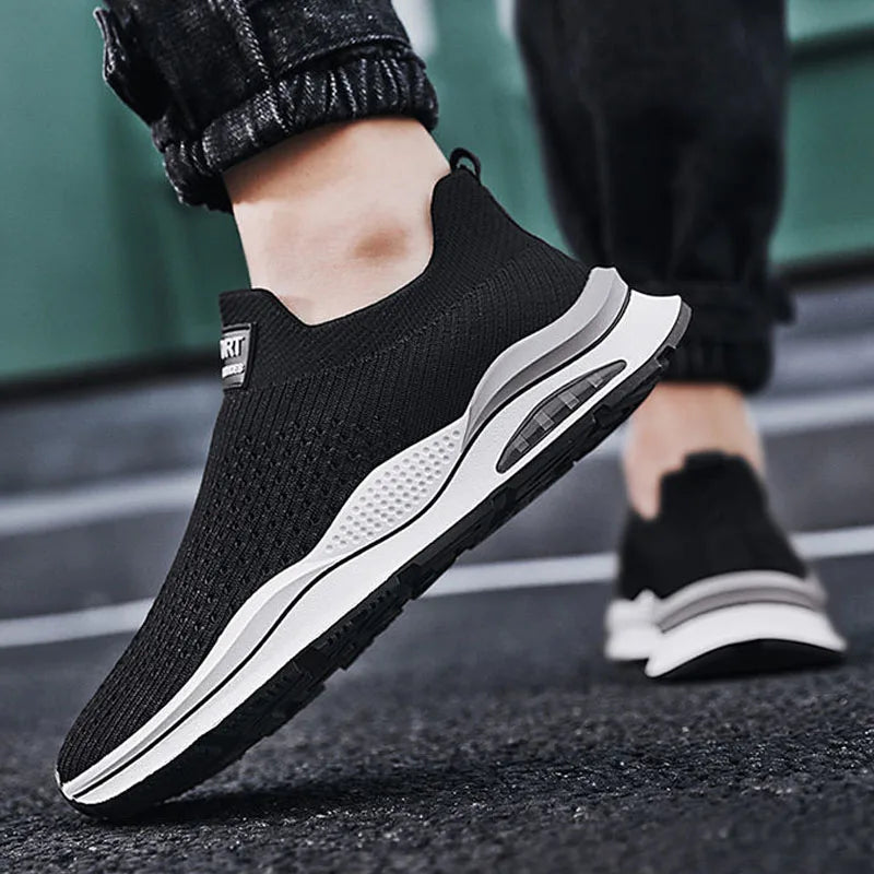 New Men's Socks Shoes Soft Non-Slip Flat Sports Running Shoes Breathable Knit Mesh Sneakers Street Style Slip-on Casual Shoes