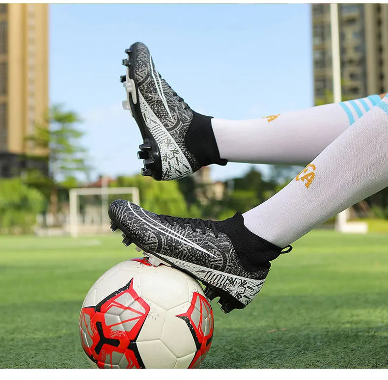 Professional Men Football Boots Training Soccer Cleats Kids Boys Footb all Shoes Unisex Sneaker Wholesale Outdoor Ultralight