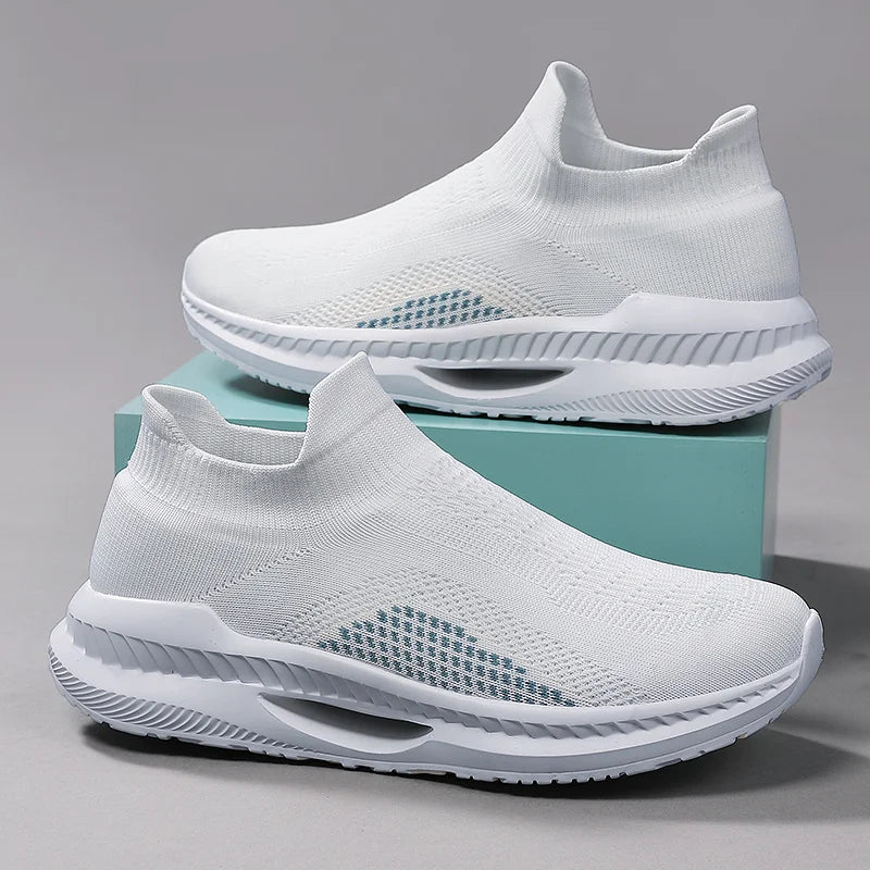 Soft Platform Soles Shock-absorbing Shuttle Shoes Mesh Breathable Lightweight and Comfortable Slip-on Sneakers Running Shoes