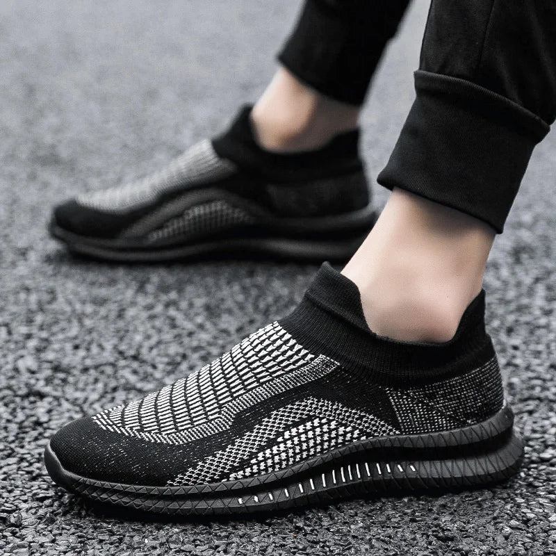 Breathable Men's Walking Shoes Outdoor Lightweight Male Loafer Soft Flexible Men Casual Shoes Fashion Footwear Sneakers 39-48