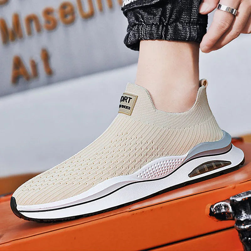 New Men's Socks Shoes Soft Non-Slip Flat Sports Running Shoes Breathable Knit Mesh Sneakers Street Style Slip-on Casual Shoes